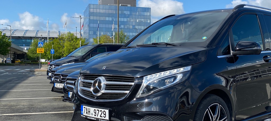 Czech Drivers Prague Taxi Limousine Mercedes